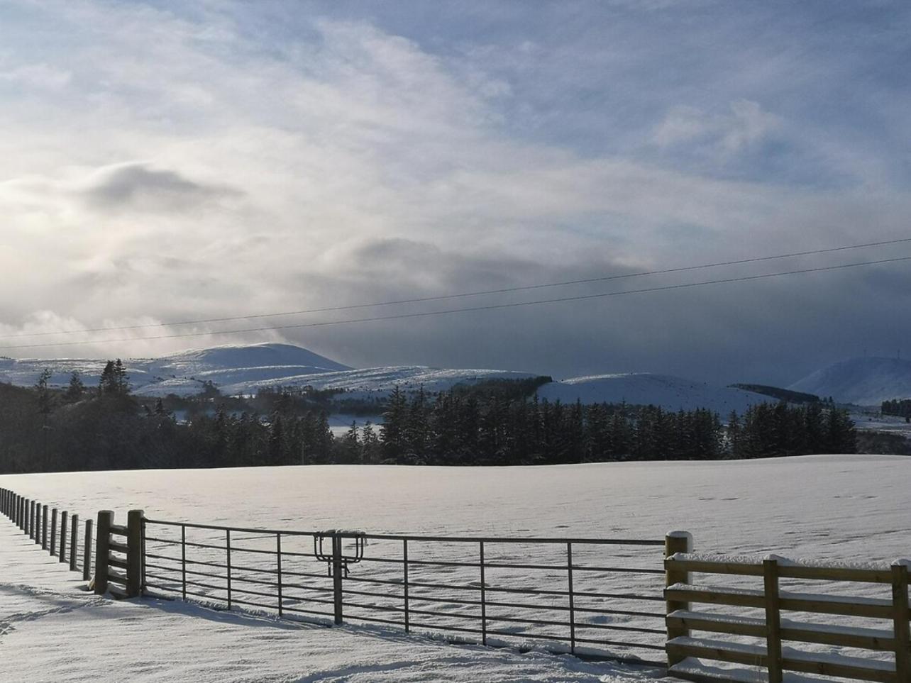 Mike'S 3-Bedroom Countryside Cottage Alness Luaran gambar