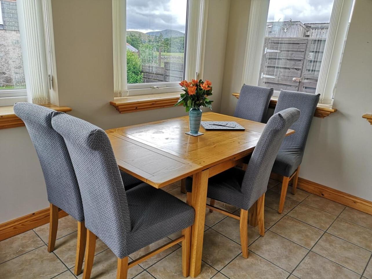 Mike'S 3-Bedroom Countryside Cottage Alness Luaran gambar